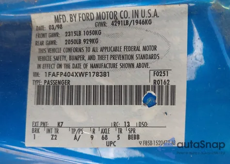 1998 Ford Mustang z USA, uszkodzony, nr VIN 1FAFP404XWF178381